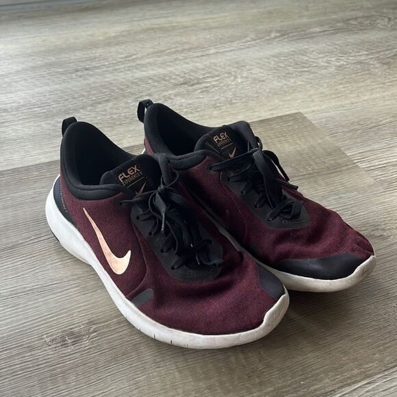 Nike Shoes - Maroon and Gold Nike Flex Experience 8